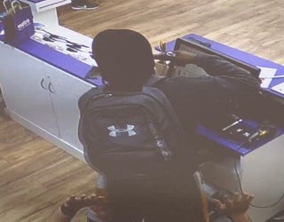P CHAMBLEE METRO PCS ROBBERY 10P _00.00.15.11_1545287801937.png.jpg