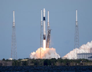 SpaceX-Falcon9-CRS16_01_1544041968276-401385.jpg