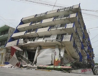 Death_toll_61_in_Mexico_quake_as_hurrica_0_20170909052152-405538