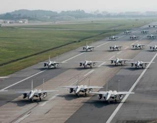 us-show-of-force-2_1492189371379-404023.jpg