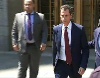 Anthony Weiner Leaves Manhattan Federal Court, 1-402970