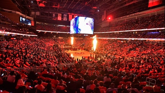 Young, Bazemore lead Hawks past Suns 120-112