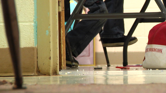 High school cellphone ban advances at State Capitol