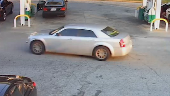 Deputies search for man who attempted to steal car from gas station