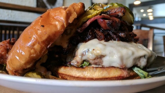 Burgers with Buck: Bogartz Food Artz