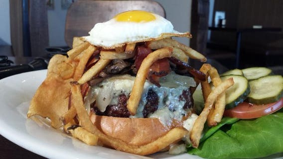 Burgers with Buck: Peach & the Porkchop