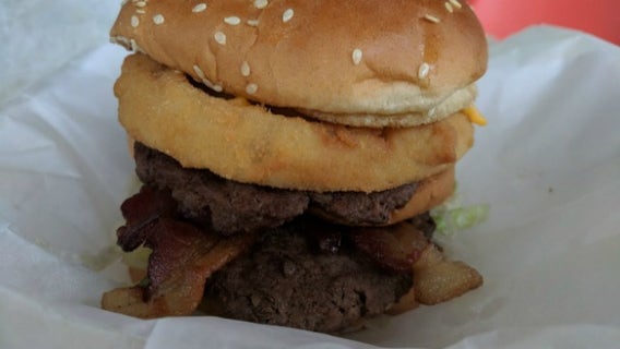 Burgers with Buck celebrates ATL Burger Week at Zesto