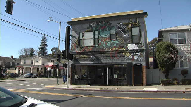 Oakland cafe won't serve cops