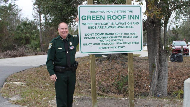 Florida county jail unveils neon 'VACANCY' sign