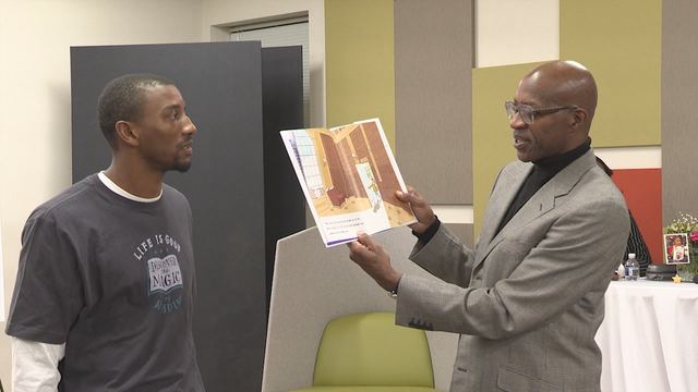 Malcolm Mitchell gives 5,000 books to Georgia kids