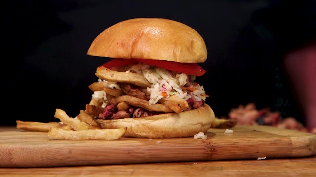 Recipe: Pittsburgh-style pulled pork sandwich