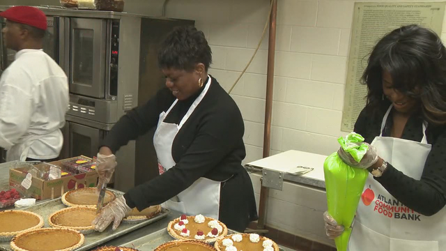 FOX 5 helps ACFB's 20th annual Great Thanksgiving Dish