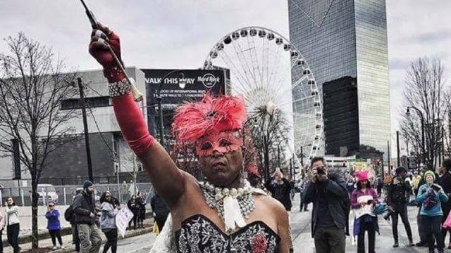 Atlanta street celeb seeks help caring for mother, staying in city