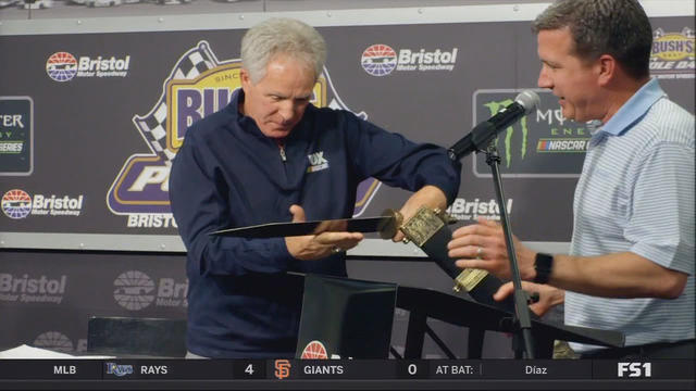 Darrell Waltrip starts victory lap on his 2nd NASCAR career