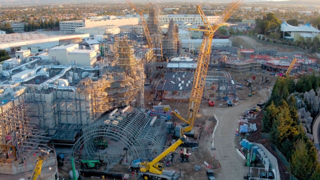 Disney offers preview of under-construction 'Star Wars' land