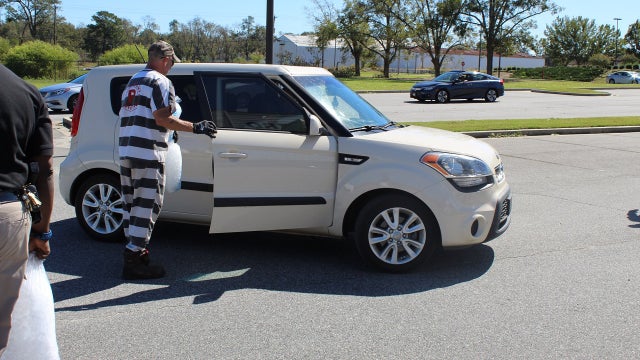 All hands on deck: Inmates help recovery in South Georgia after Hurricane Michael