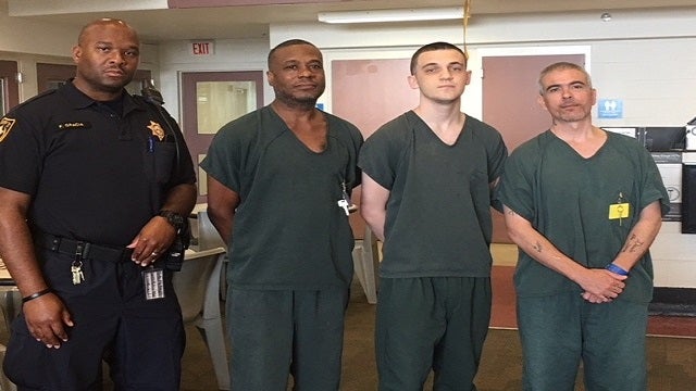 VIDEO: Gwinnett County Deputy and 3 inmates stop suicide attempt