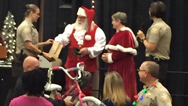 Bartow County 'heroes' help make Christmas great for area kids