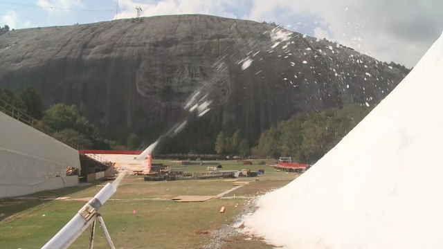 It is snowing again at Stone Mountain Park