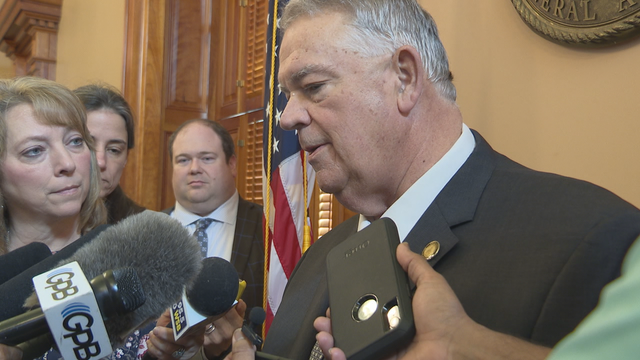 Lawmaker files resolution urging Ralston's resignation