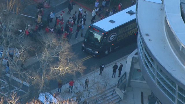 Georgia, Alabama arrive in Atlanta ahead of National Championship game