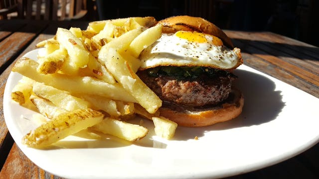 Burgers with Buck: Canoe in Vinings