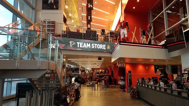 Mercedes-Benz Stadium & fans 'United' in team spirit