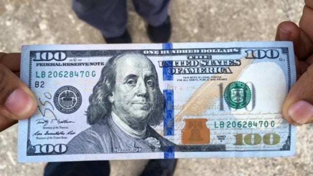 Random stranger pays to tow woman's stalled car