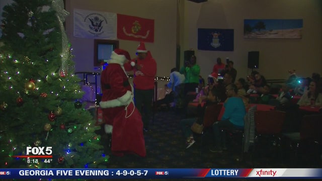 Veterans and their families have breakfast with Santa