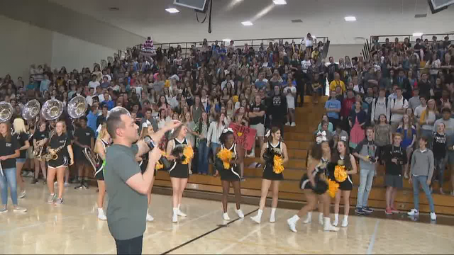 Team of the Week pep rally at Sequoyah High School