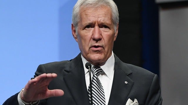 Alex Trebek returns to 'Jeopardy!' after pancreatic cancer treatment