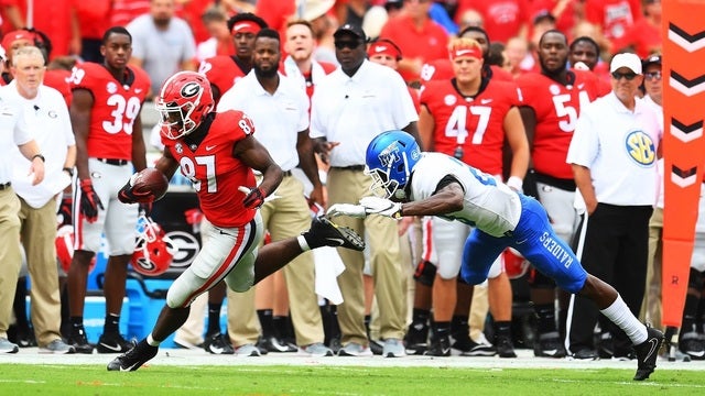 Fromm leads No. 3 Georgia past Middle Tennessee 49-7