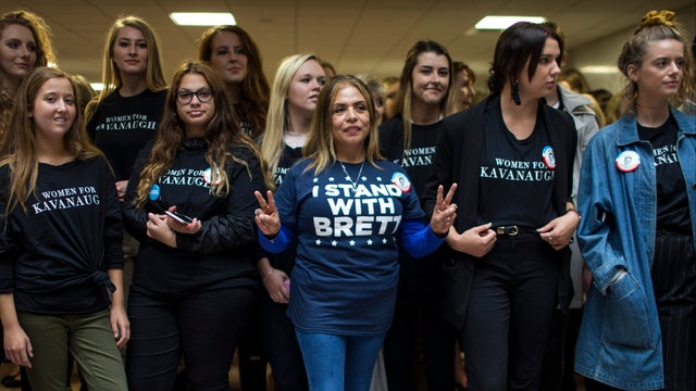Women line up in Washington to support Kavanaugh
