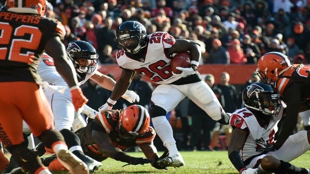 Chubb has 92-yard TD run in Browns' 28-16 win over Falcons