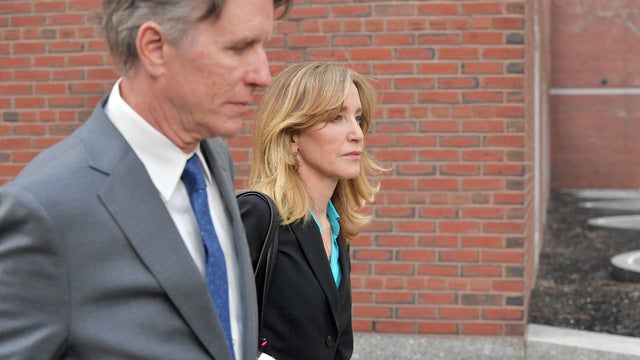 Felicity Huffman to plead guilty in cheating scandal