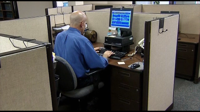 Study: Women work more days per year than men