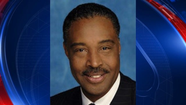 Former FOX 5 News anchor Roy Hobbs dies