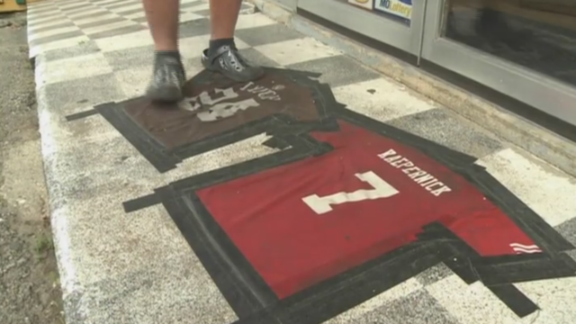 Kaepernick and Lynch jerseys used as doormats at Missouri bar
