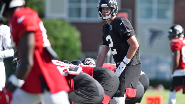 Slow starts put pressure on Falcons' Ryan, Titans' Mariota