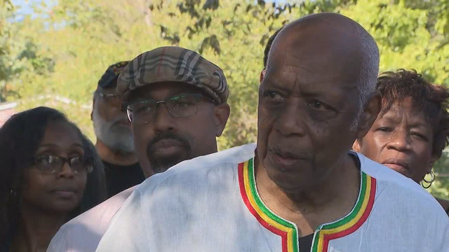 Atlanta police officer draws weapon on civil rights activist