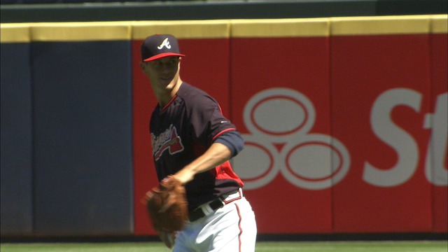 Morales smacks 2-run walk-off homer, KC beats Braves