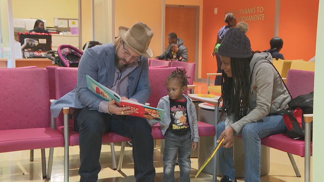 Grammy-winning musician brings books to kids