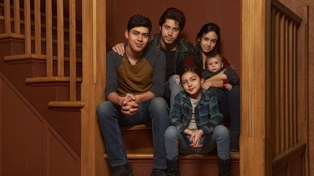 1990s drama 'Party of Five' reboot involves deported parents