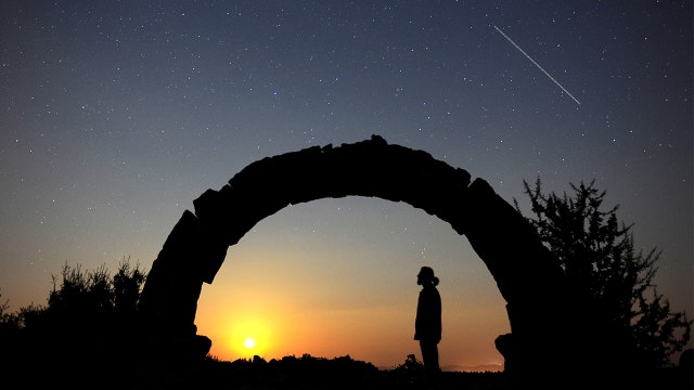 2 meteor showers will overlap this week, creating spectacular displays — here's how to watch