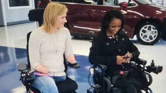 Quadruple amputee Aimee Copeland donates van