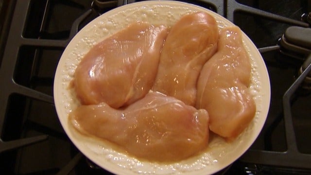 CDC: Drug-resistant salmonella linked to raw chicken in 29 states