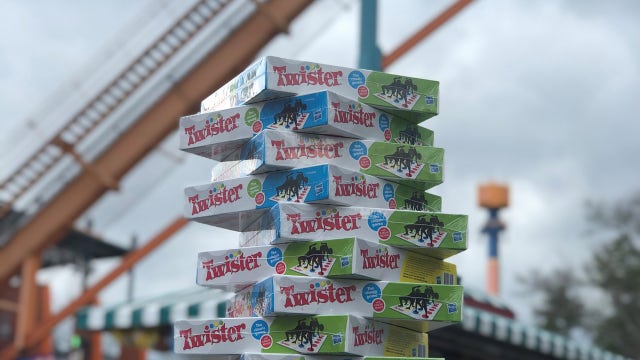 Six Flags attempts to break Twister world record