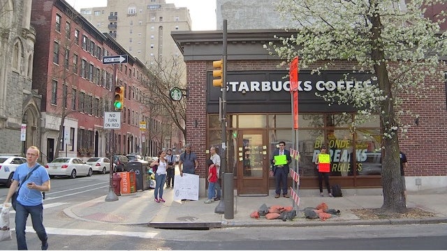 Starbucks CEO issues apology after video of Philly arrests goes viral