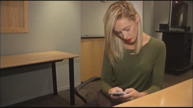 Texting, phone use leads to neck pain