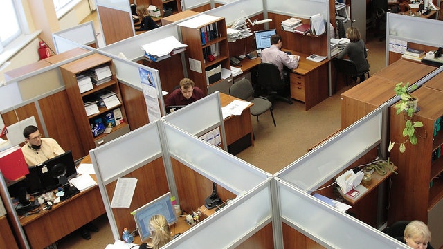 Ignoring your co-workers can help you avoid being tired, study reveals